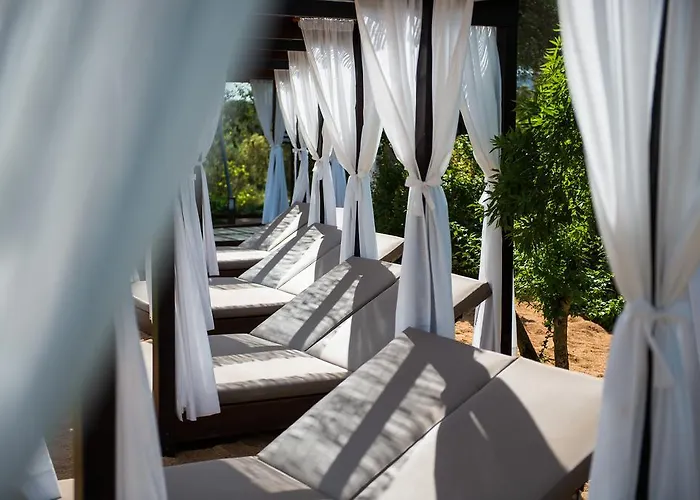 Natura Mas Tapiolas Hotel